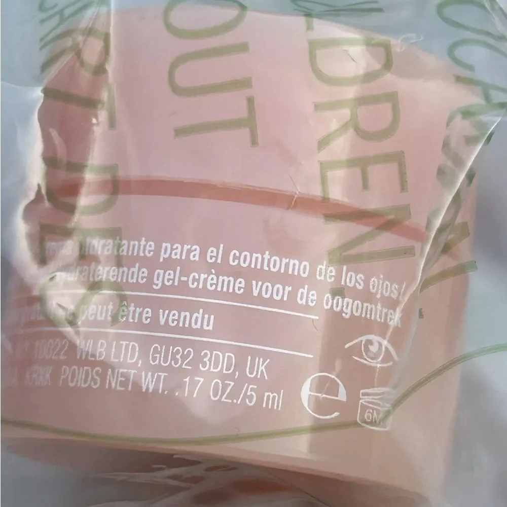 Clinique Gift Set: About Eyes, Clean, Moisture, Take Day Off, PLUS Magenta Lip - Picture 7 of 16